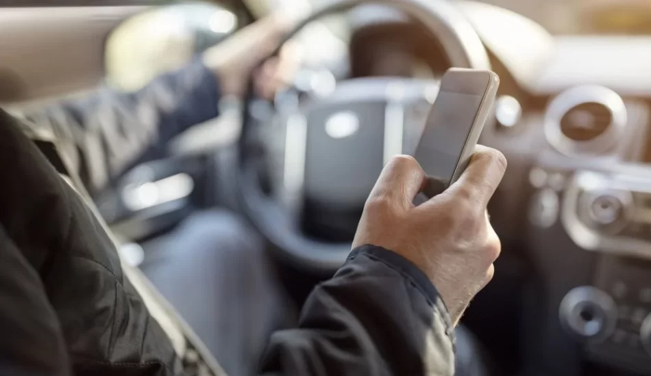 Helpful Tips for Avoiding Distracted Driving