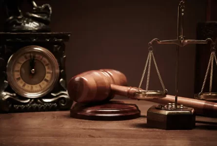 Comparing Actual Knowledge with Constructive Knowledge in Property Accidents